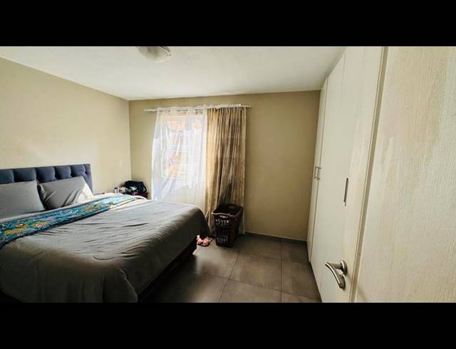 2 BEDROOM TOWNHOUSE FOR SALE IN GERMISTON CENTRAL
